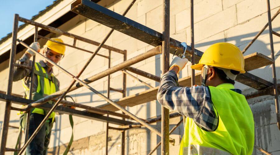 Professional residential roofers in Minto, AK
